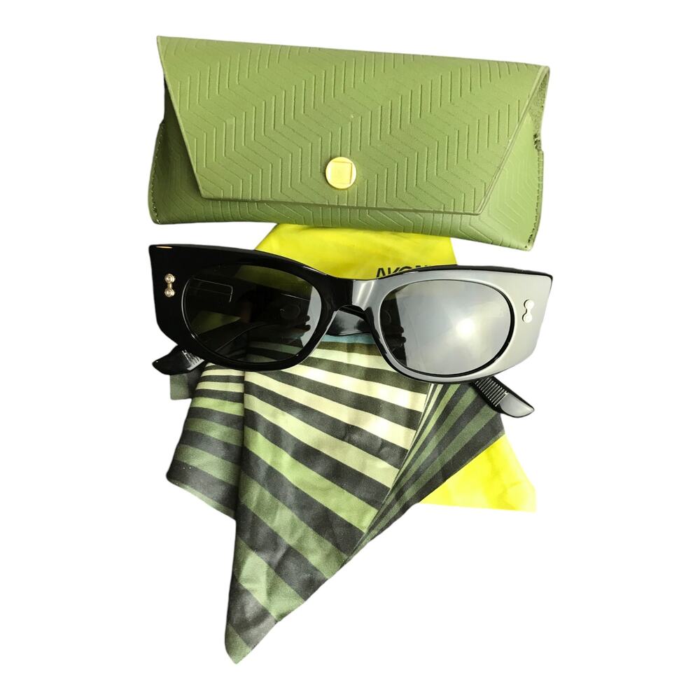 Akoni AKS-103A-52 Black Rectangular Cat Eye Sunglasses Made in Japan‎ Gold Trim